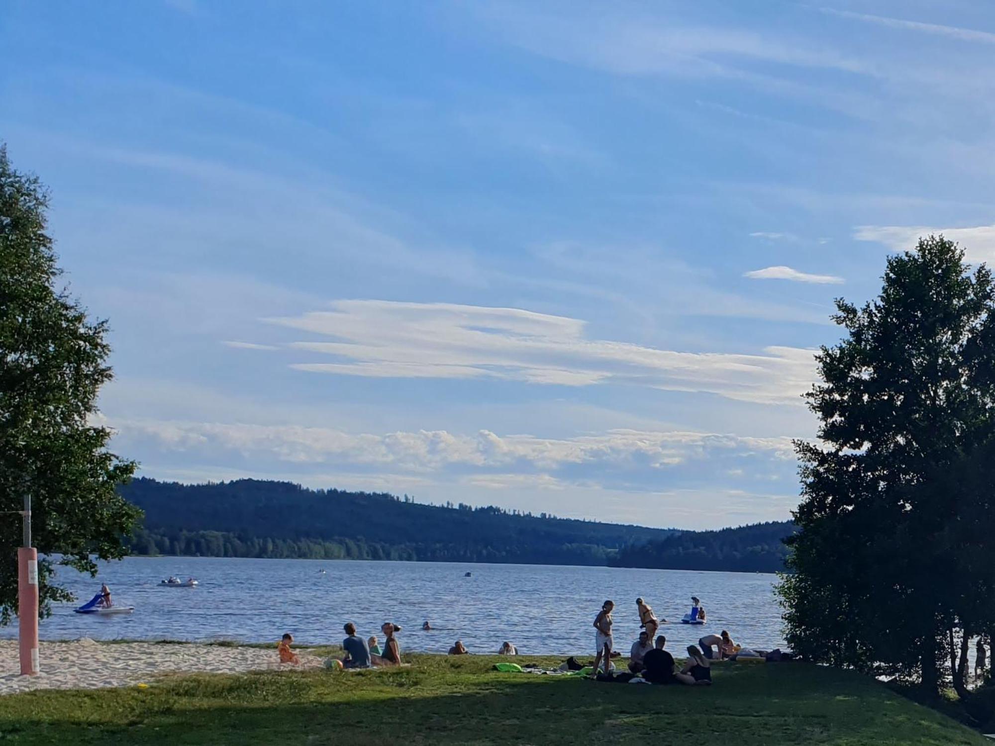 Mezonet Lipno Nad Vltavou Lägenhet Exteriör bild